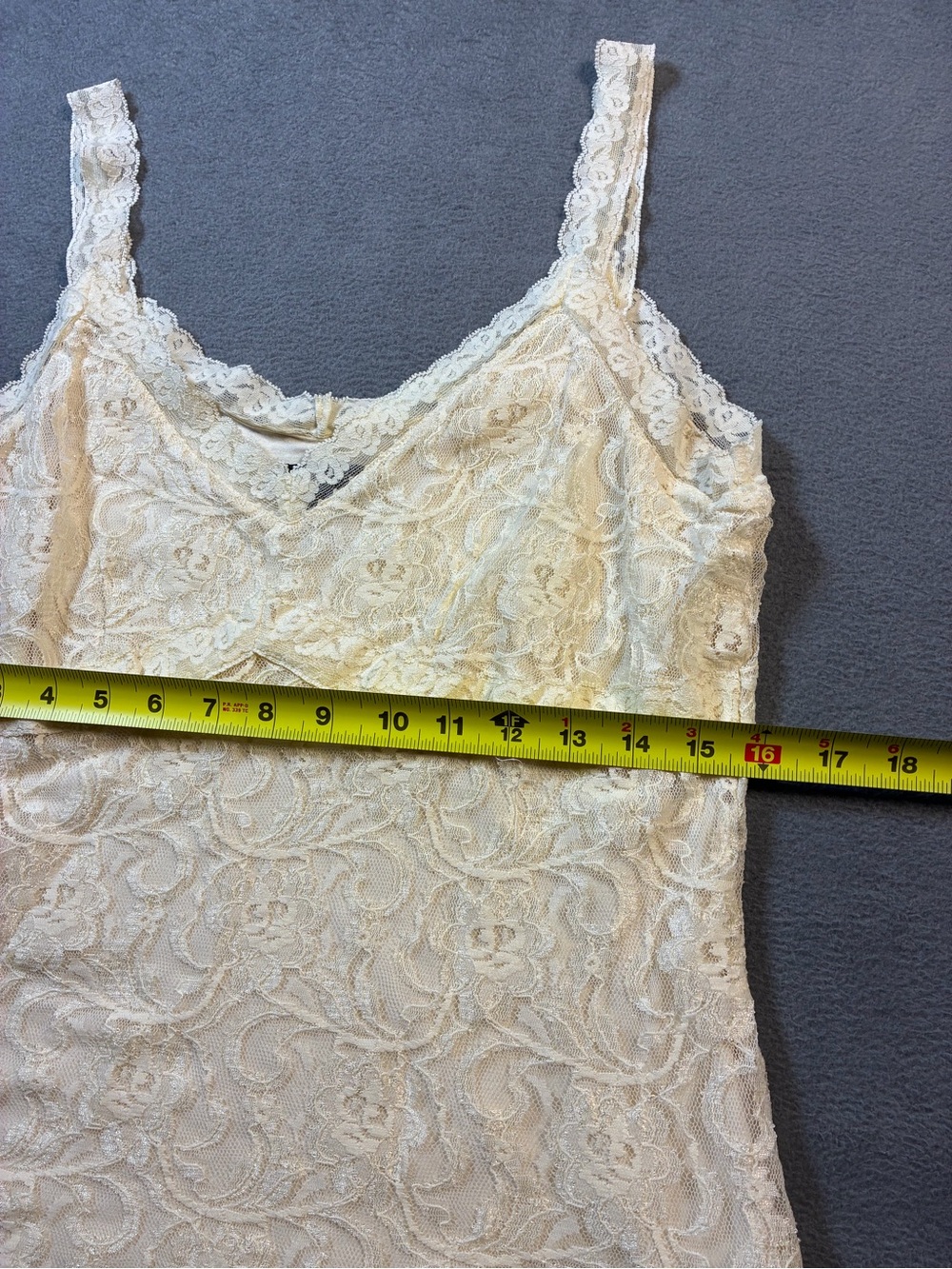 Valerie Stevens Lace Camisole in Cream - Picture 4 of 5